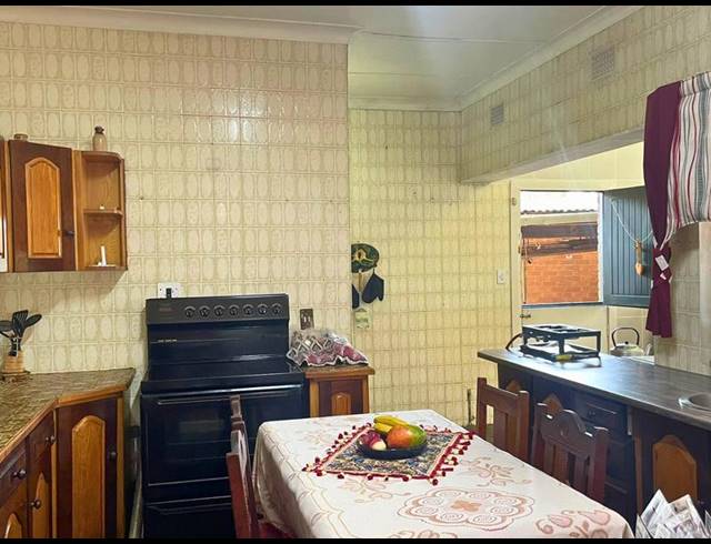 5 BEDROOM HOUSE FOR SALE IN BIRCHLEIGH